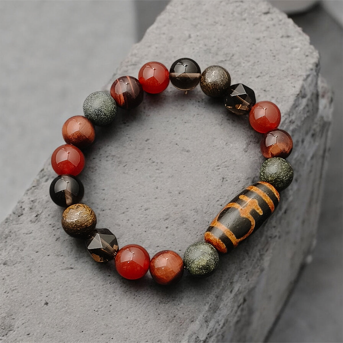 THE SENTARA Modern Dzi Bracelet
