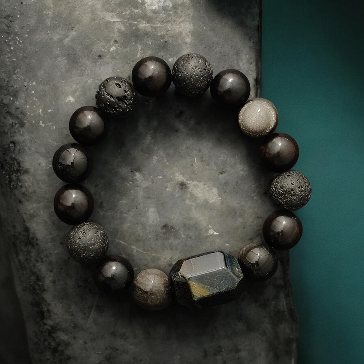 THE ANCHOR Crystal Bracelet