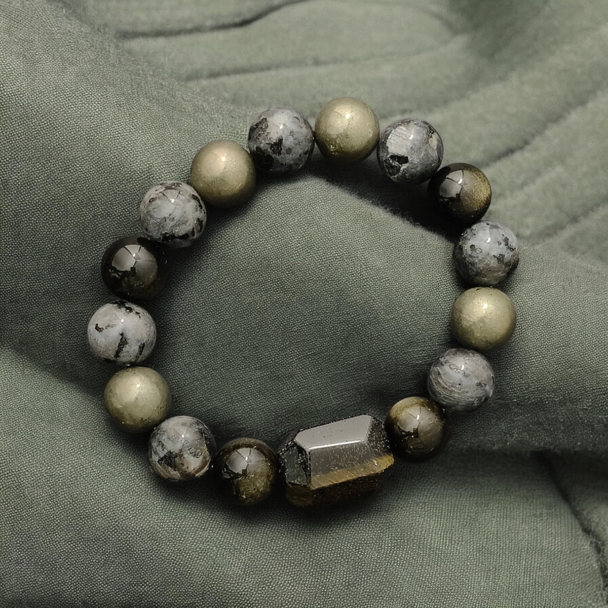THE APEX Crystal Bracelet