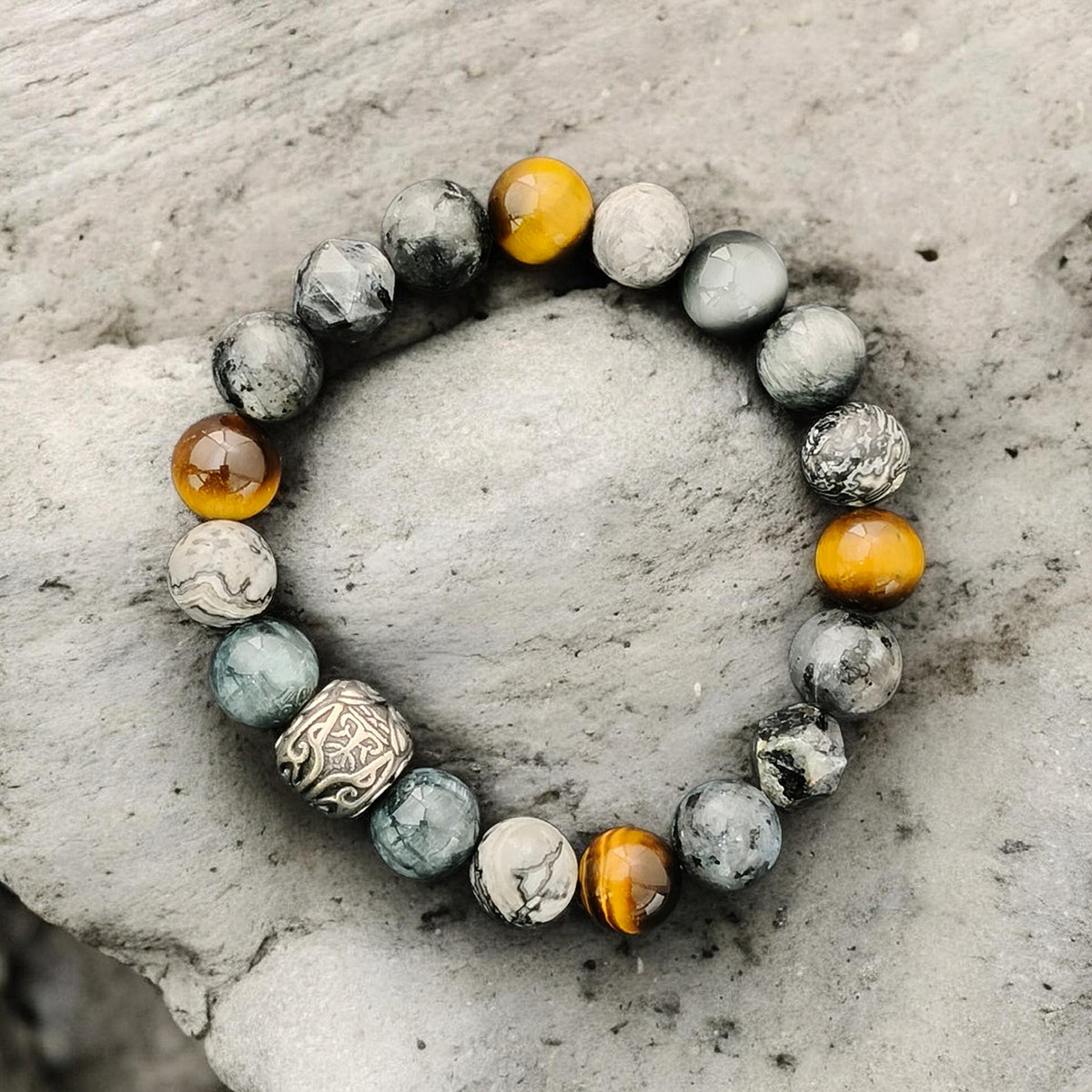 THE METAMORA Crystal Bracelet