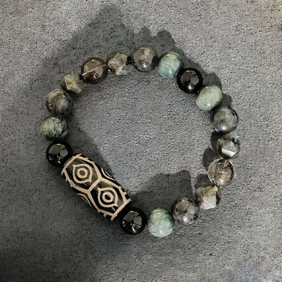 THE OBSCURA Modern Dzi Bracelet