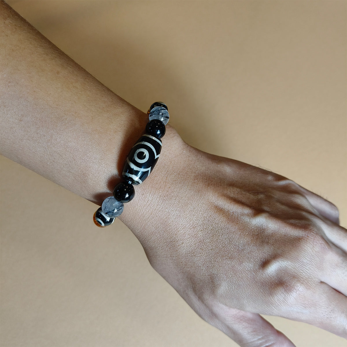THE ORIVRA Modern Dzi Bracelet