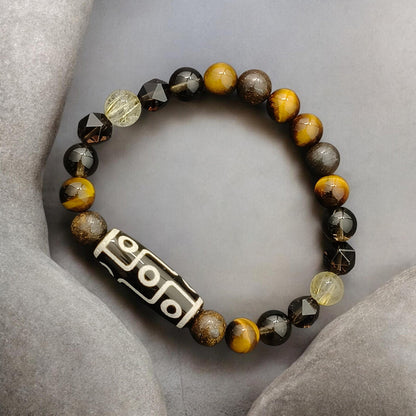 THE SOLVAR Modern 9-Eye Dzi Bracelet