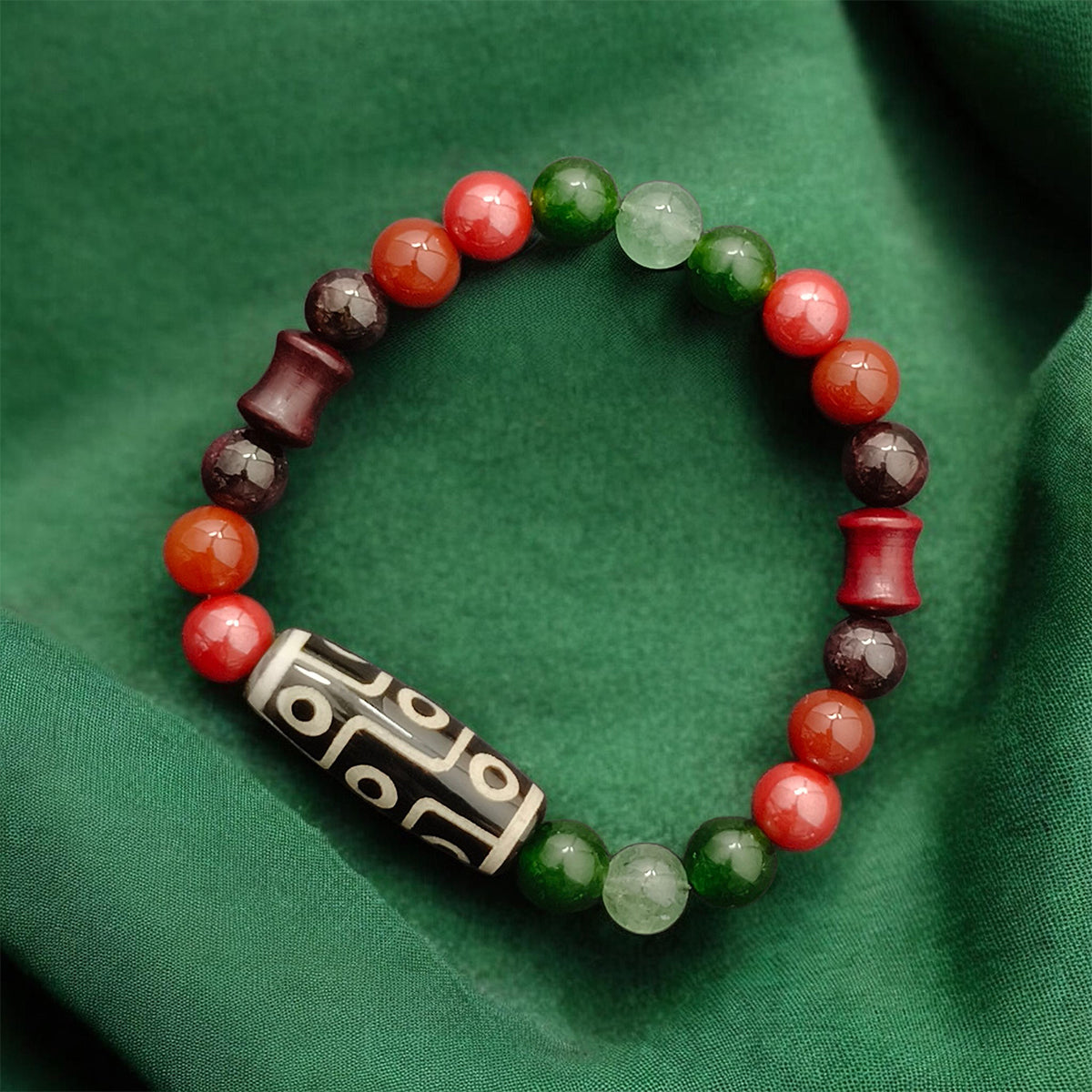 THE VERDION Modern 9-Eye Dzi Bracelet